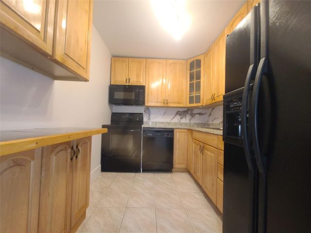 6391 Bay Club Drive 4, Fort Lauderdale, FL 33308