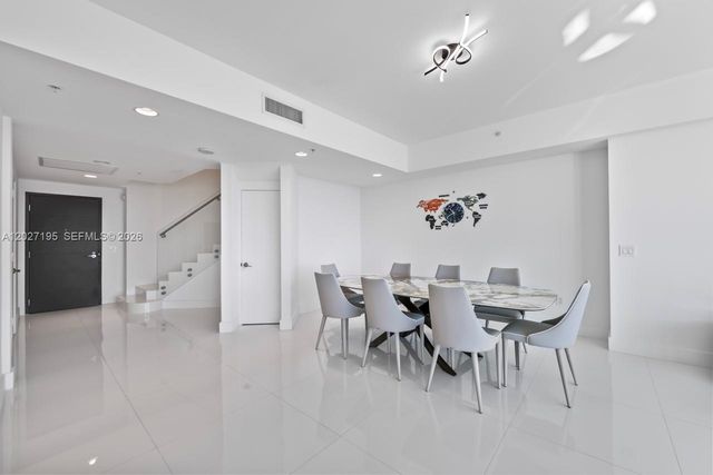 17301 Biscayne Boulevard 811, North Miami Beach, FL 33160