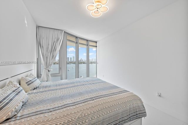 17301 Biscayne Boulevard 811, North Miami Beach, FL 33160