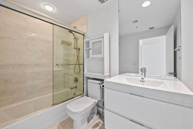17301 Biscayne Boulevard 811, North Miami Beach, FL 33160