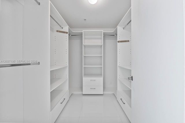 17301 Biscayne Boulevard 811, North Miami Beach, FL 33160