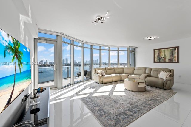 17301 Biscayne Boulevard 811, North Miami Beach, FL 33160