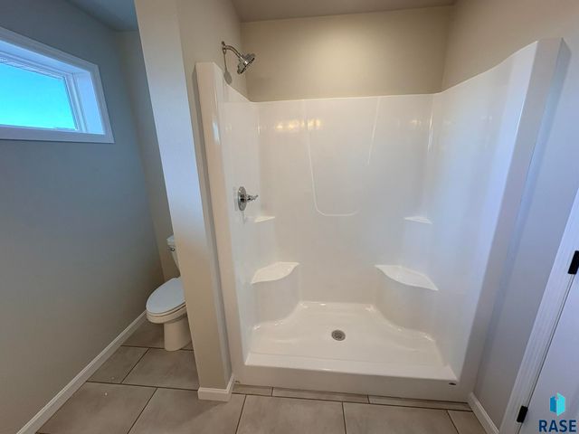 2913 S Copper Creek Ave Avenue, Sioux Falls, SD 57110