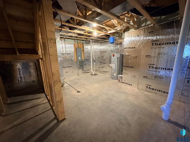 2913 S Copper Creek Ave Avenue, Sioux Falls, SD 57110