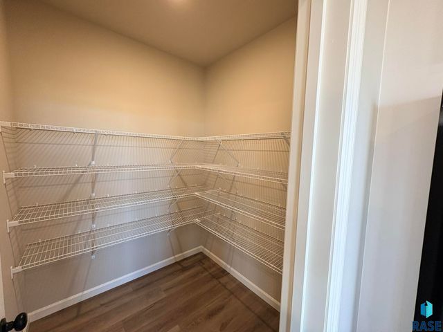 2913 S Copper Creek Ave Avenue, Sioux Falls, SD 57110