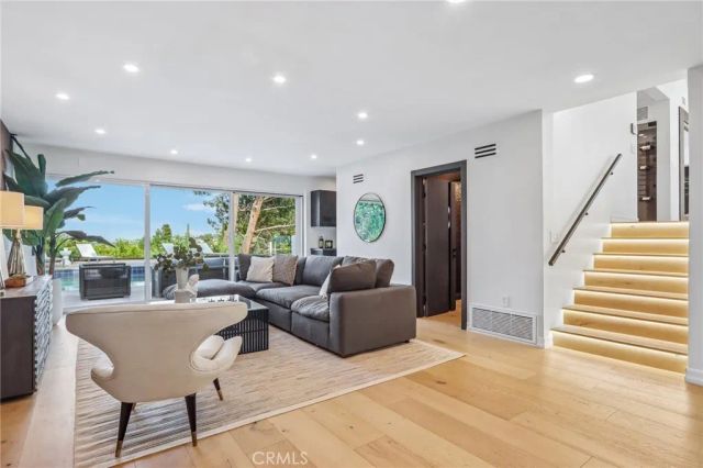 4140 Aleman Drive, Tarzana, CA 91356