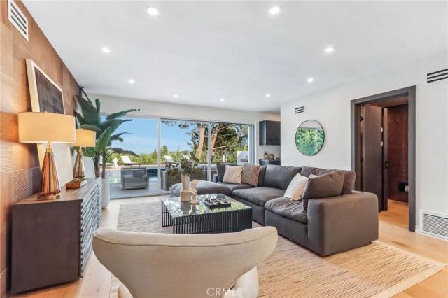 4140 Aleman Drive, Tarzana, CA 91356