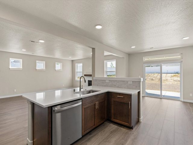 1415 W 67th Ave, Spokane, WA 99224