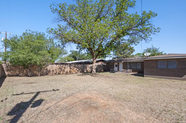 4917 49th Street, Lubbock, TX 79414