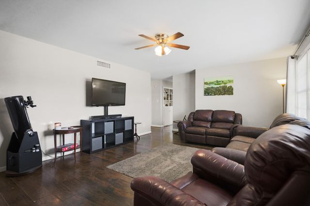4917 49th Street, Lubbock, TX 79414