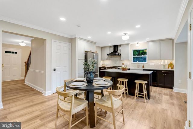 7373 SILVER PINE DR, Springfield, VA 22153