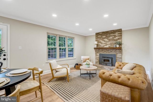 7373 SILVER PINE DR, Springfield, VA 22153