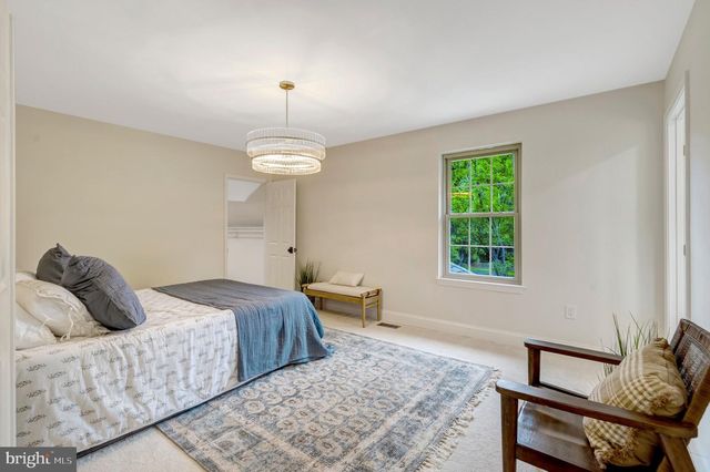 7373 SILVER PINE DR, Springfield, VA 22153