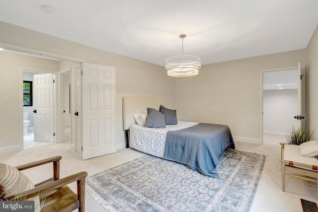 7373 SILVER PINE DR, Springfield, VA 22153