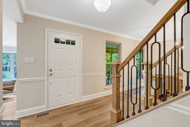 7373 SILVER PINE DR, Springfield, VA 22153