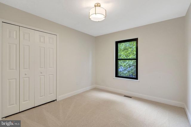 7373 SILVER PINE DR, Springfield, VA 22153