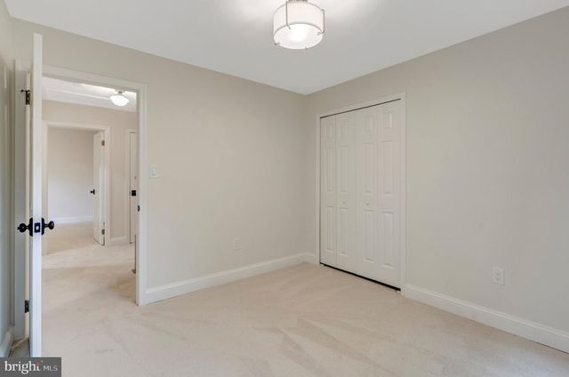 7373 SILVER PINE DR, Springfield, VA 22153