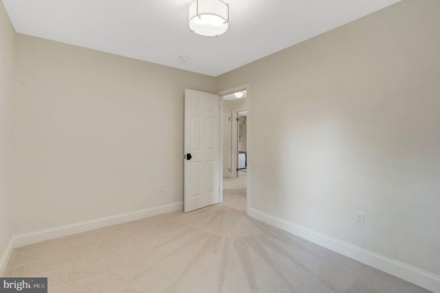 7373 SILVER PINE DR, Springfield, VA 22153