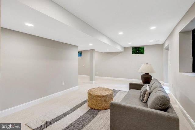 7373 SILVER PINE DR, Springfield, VA 22153