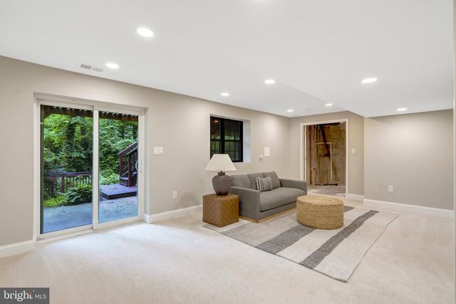 7373 SILVER PINE DR, Springfield, VA 22153