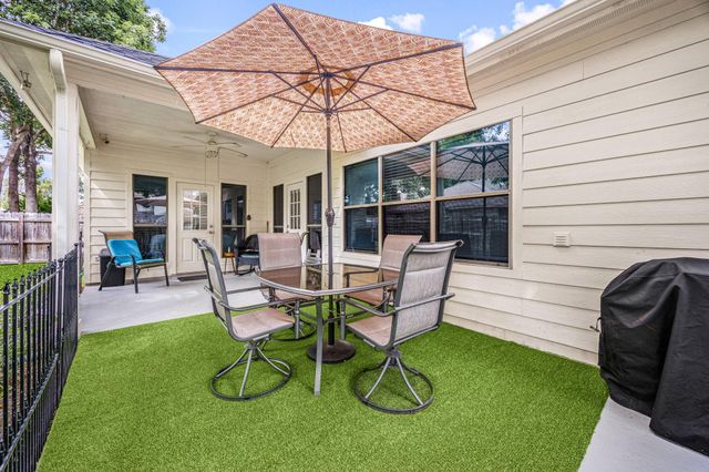 3803 Autumn Wood, Montgomery, TX 77356