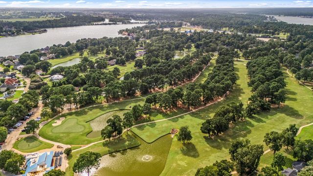 3803 Autumn Wood, Montgomery, TX 77356