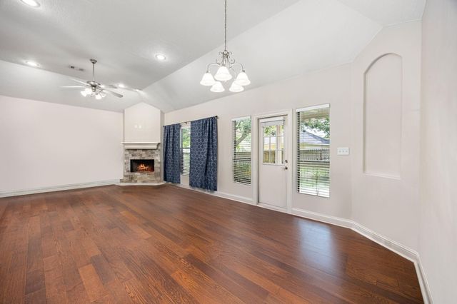 3803 Autumn Wood, Montgomery, TX 77356