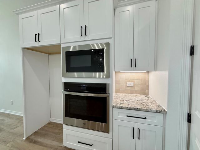 724 Eagle Crest DR, Salado, TX 76571