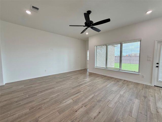 724 Eagle Crest DR, Salado, TX 76571
