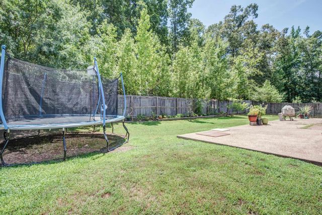 9401 CANABRIDGE DR, Lakeland, TN 38002