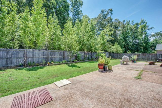 9401 CANABRIDGE DR, Lakeland, TN 38002