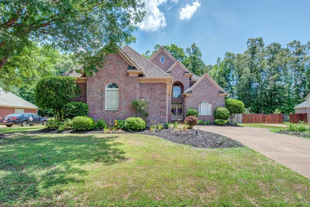 9401 CANABRIDGE DR, Lakeland, TN 38002