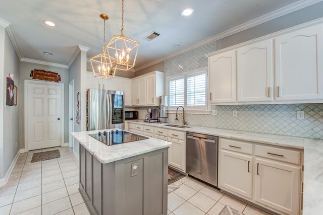 9401 CANABRIDGE DR, Lakeland, TN 38002
