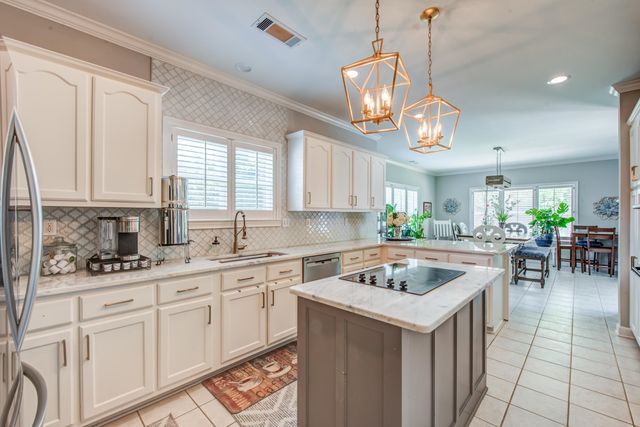 9401 CANABRIDGE DR, Lakeland, TN 38002