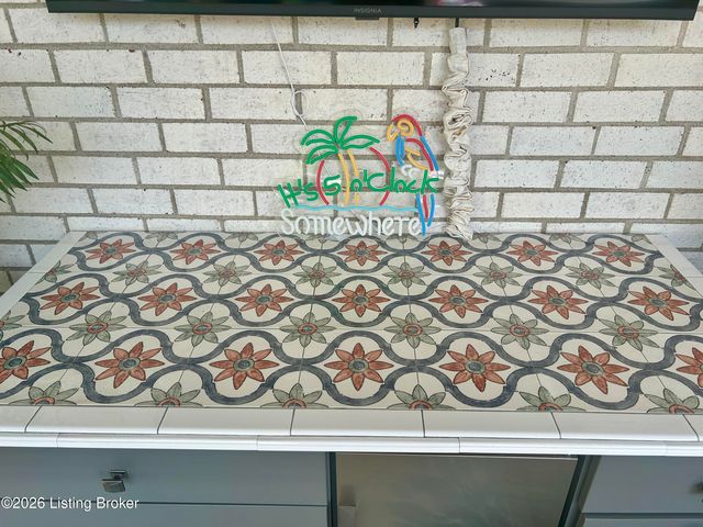 228 Maple Valley Rd, Louisville, KY 40245