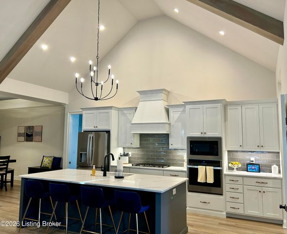 228 Maple Valley Rd, Louisville, KY 40245