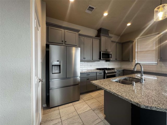 1542 Rustling Creek Drive, Missouri City, TX 77459