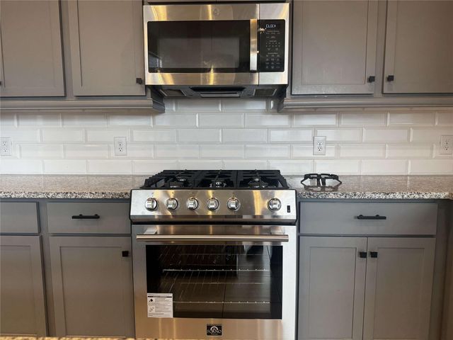 1542 Rustling Creek Drive, Missouri City, TX 77459