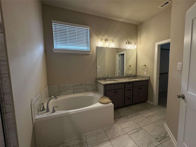 1542 Rustling Creek Drive, Missouri City, TX 77459