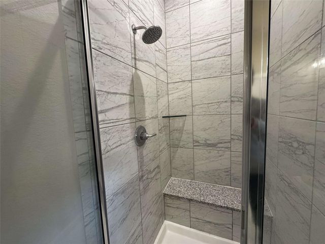 1542 Rustling Creek Drive, Missouri City, TX 77459