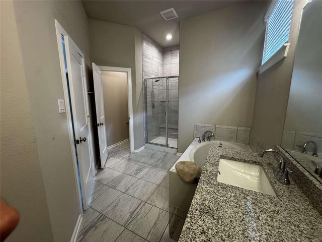 1542 Rustling Creek Drive, Missouri City, TX 77459