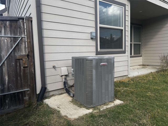 1542 Rustling Creek Drive, Missouri City, TX 77459