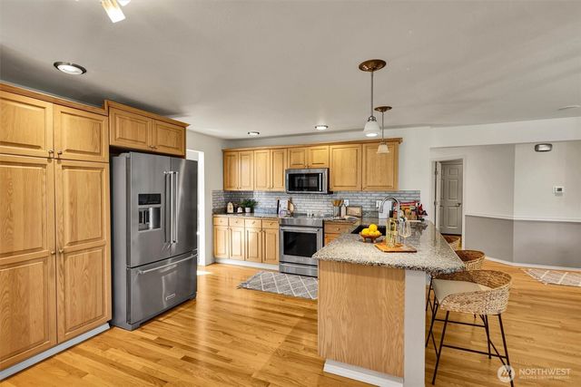 915 N Laurel Lane, Tacoma, WA 98406