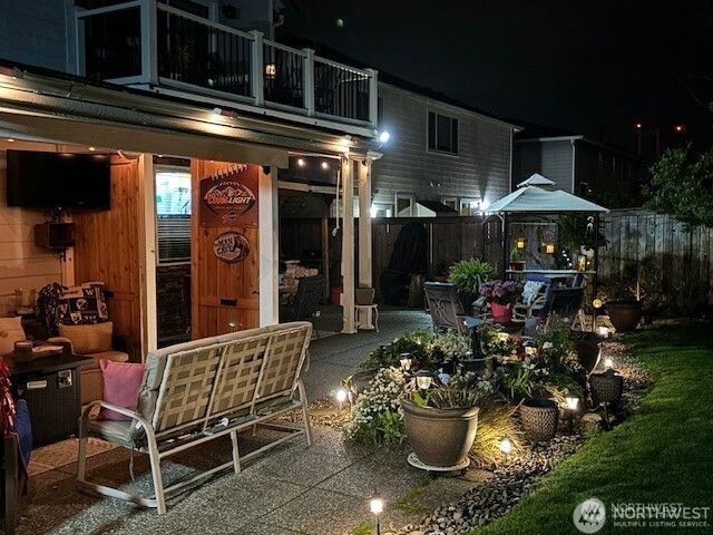 915 N Laurel Lane, Tacoma, WA 98406