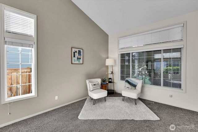 915 N Laurel Lane, Tacoma, WA 98406