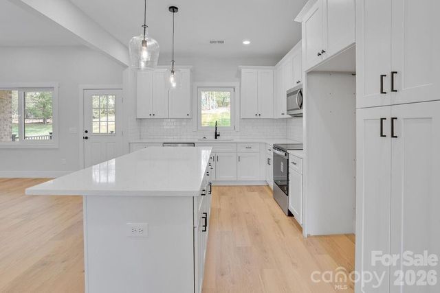 145 Creekwood Drive, Dallas, NC 28034