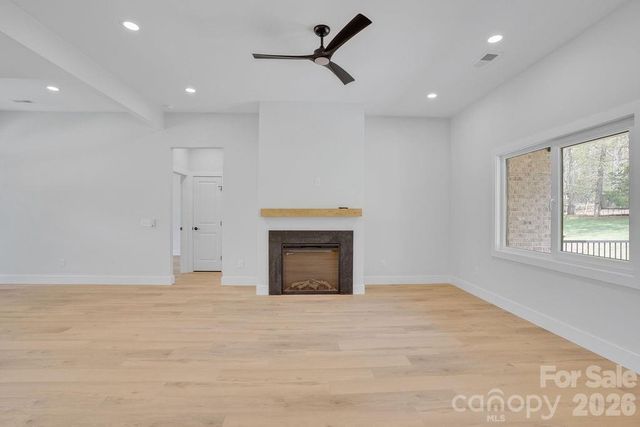 145 Creekwood Drive, Dallas, NC 28034