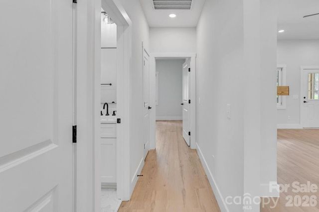 145 Creekwood Drive, Dallas, NC 28034