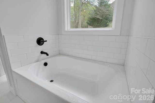 145 Creekwood Drive, Dallas, NC 28034