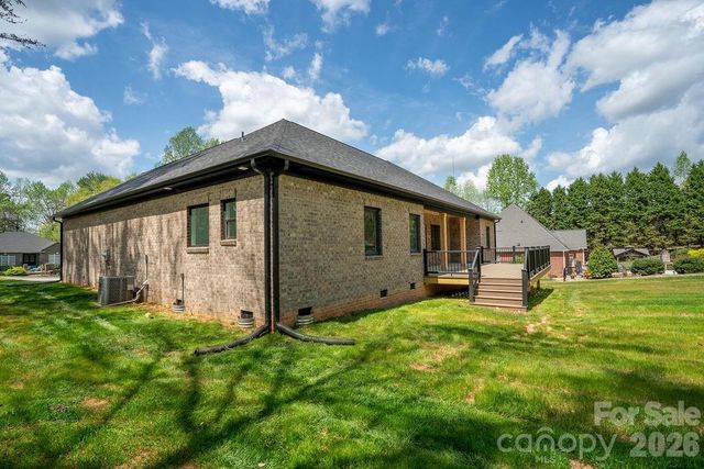 145 Creekwood Drive, Dallas, NC 28034